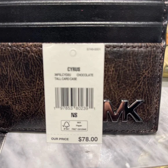 MICHAEL KORS Cyrus Burnished Tall Card Case
Chocolate Brown 
NWT - Picture 5 of 16